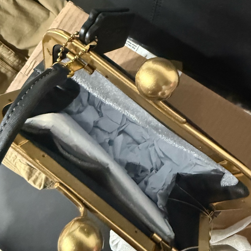 Coach Kisslock Framebag 16 - Picture 8 of 8